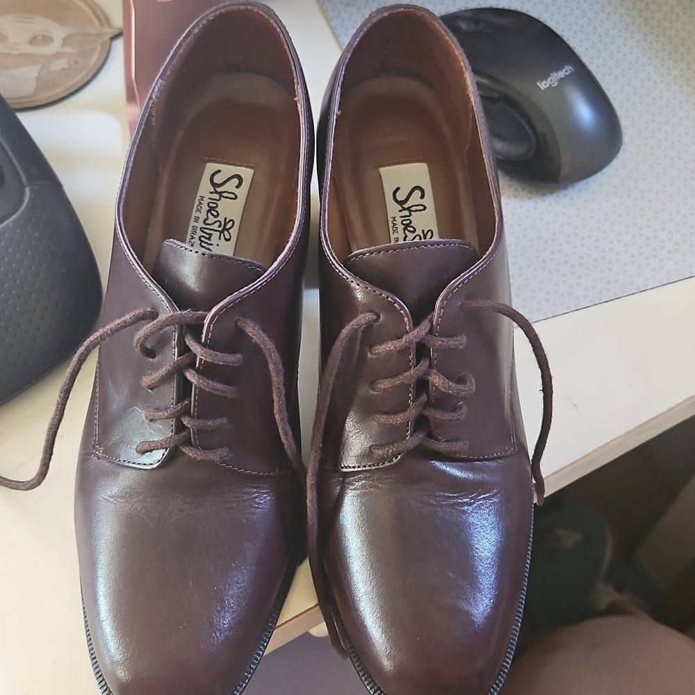 Shoe Strings | Vintage Brown Leather Mid-Century Modern Chunky Block Heel Boots